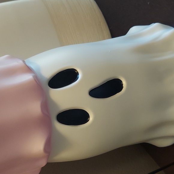 Halloween Pink and White Stacking Ghosts Home Decor - Picture 3 of 7